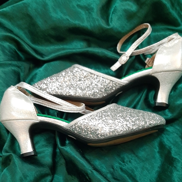 Dance shoes - Picture 4 of 4
